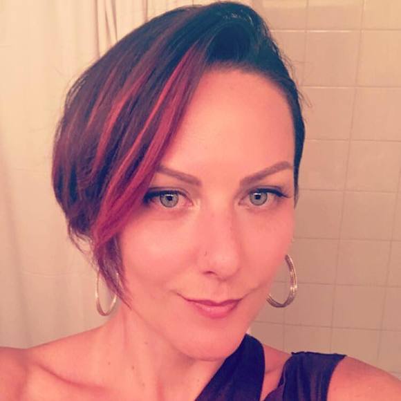 Meet your Posher, Lauren - Picture 1 of 1